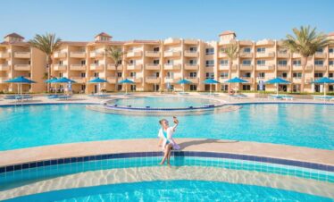 Amwaj Beach Club Hotel